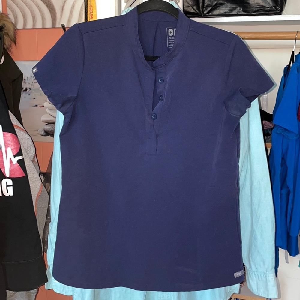 FIGS Navy Pela (limited Edition) top - XS